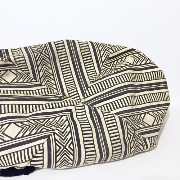 Steve Madden large printed canvas tote bag - Picture 7 of 7